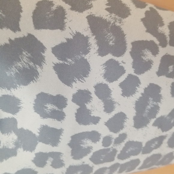 💕GOOD AMERICAN💕 Core Strength Legging Sky Leopard Ombre Blue GA2 Medium NWT - Picture 12 of 15